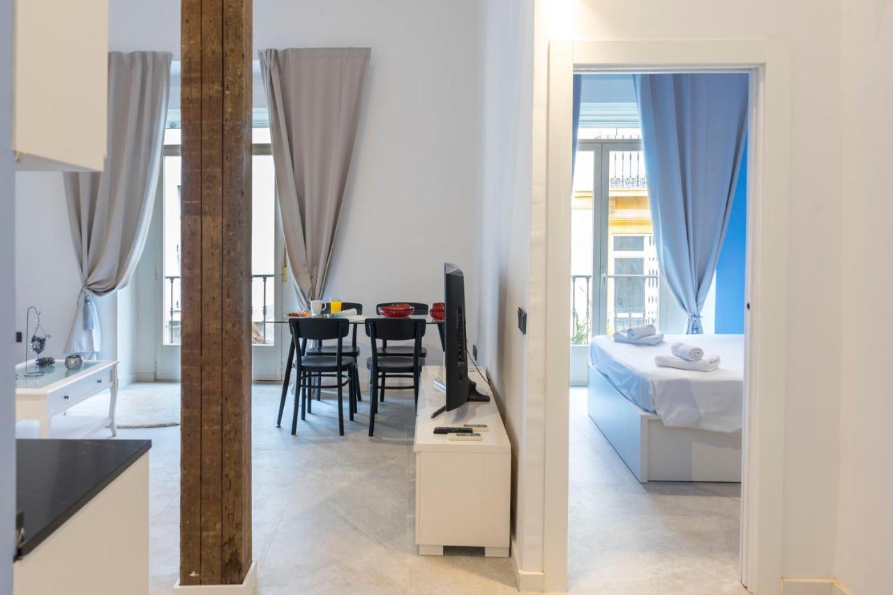 Acogedor Apartamento En Pleno Centro De Malaga By Sharingco Apartment Bagian luar foto