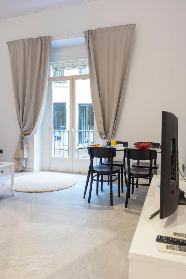Acogedor Apartamento En Pleno Centro De Malaga By Sharingco Apartment Bagian luar foto